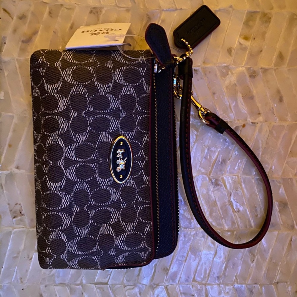 Coach Wallet (Wristlet)